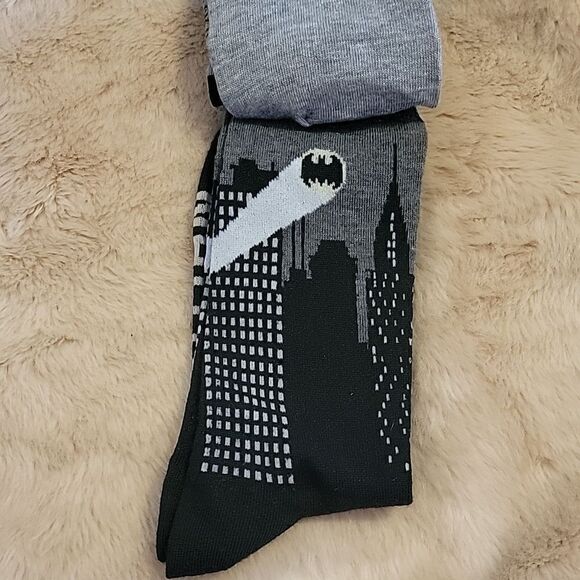 DC COMICS BATMAN SOCKS, 2 PAIRS - NEW! - Picture 6 of 7